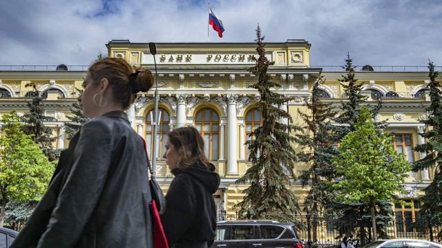 Последний иск моды: россияне судятся с банками из-за невыдачи валюты со счетов